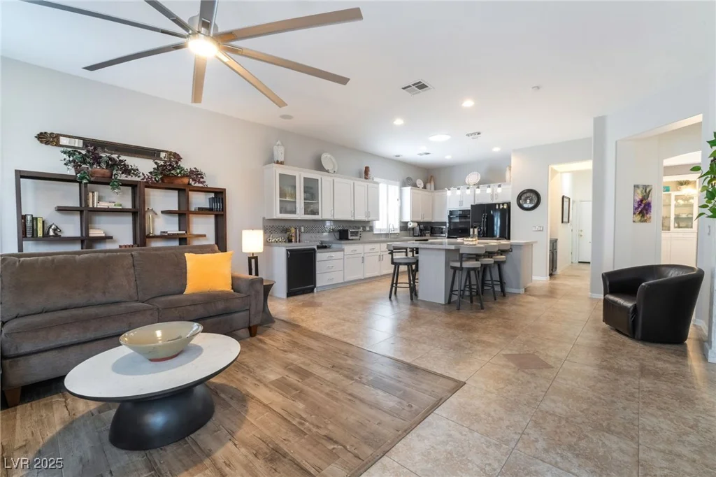 10579 Garden Rose, Las Vegas, NV 89135