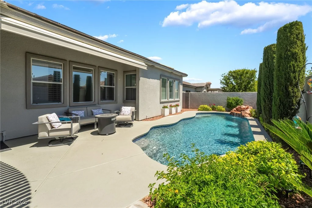 10579 Garden Rose, Las Vegas, NV 89135