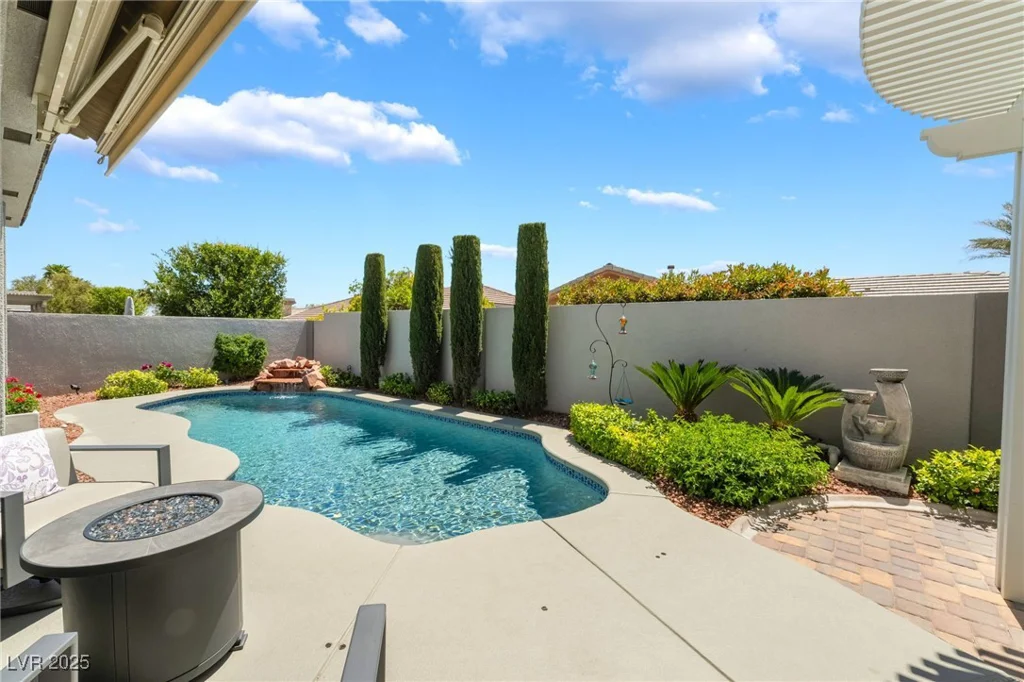 10579 Garden Rose, Las Vegas, NV 89135