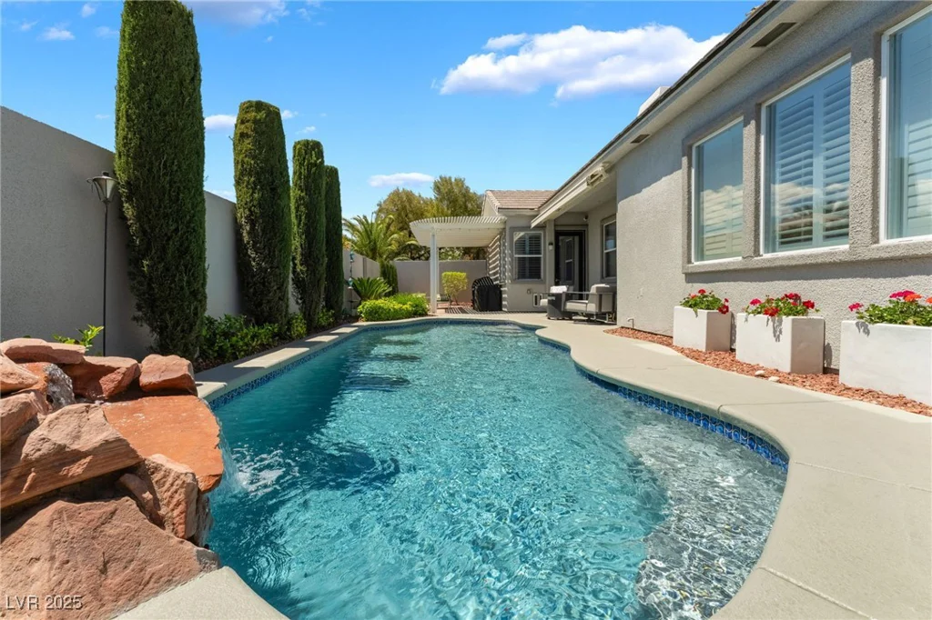10579 Garden Rose, Las Vegas, NV 89135