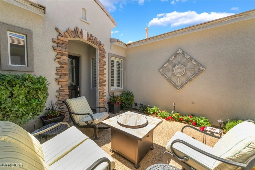 10579 Garden Rose, Las Vegas, NV 89135