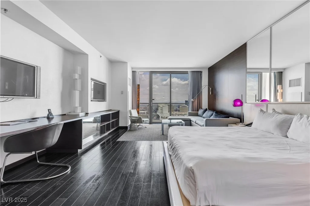 4381 FLAMINGO, Las Vegas, NV 89103