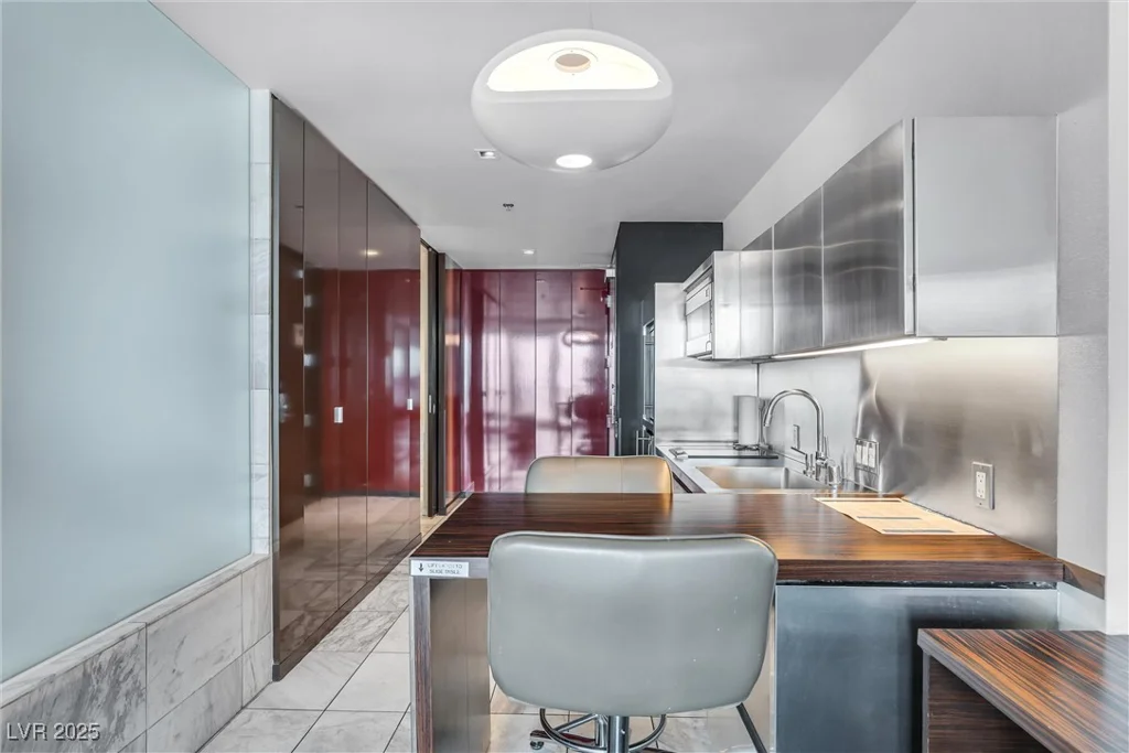 4381 FLAMINGO, Las Vegas, NV 89103