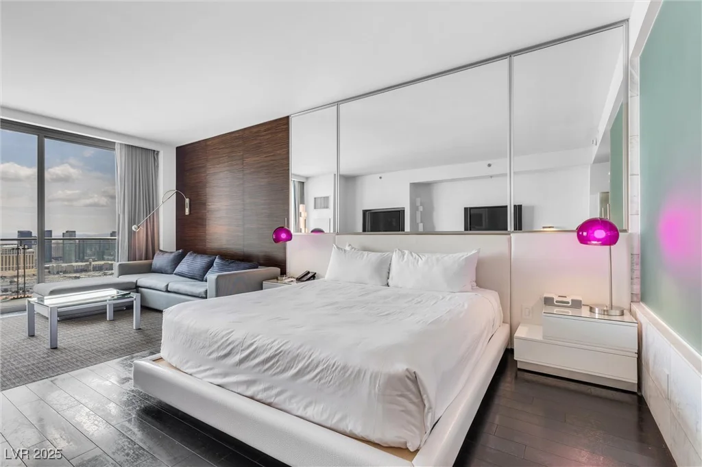 4381 FLAMINGO, Las Vegas, NV 89103