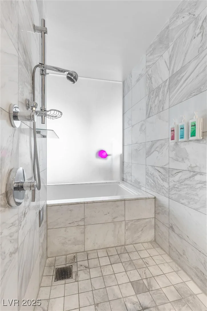 4381 FLAMINGO, Las Vegas, NV 89103