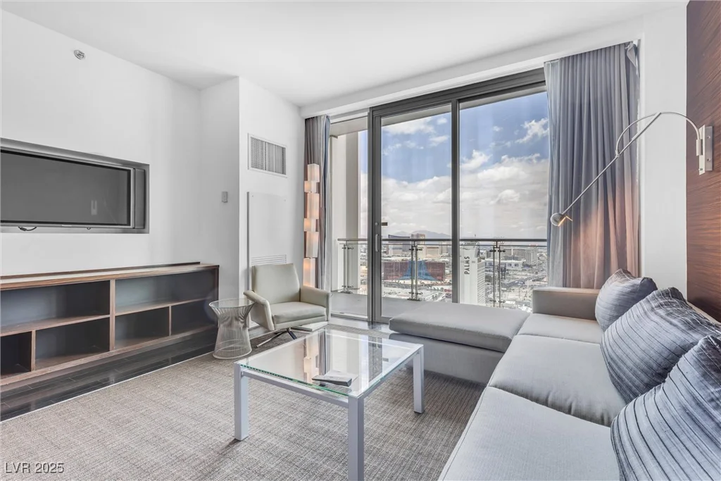 4381 FLAMINGO, Las Vegas, NV 89103