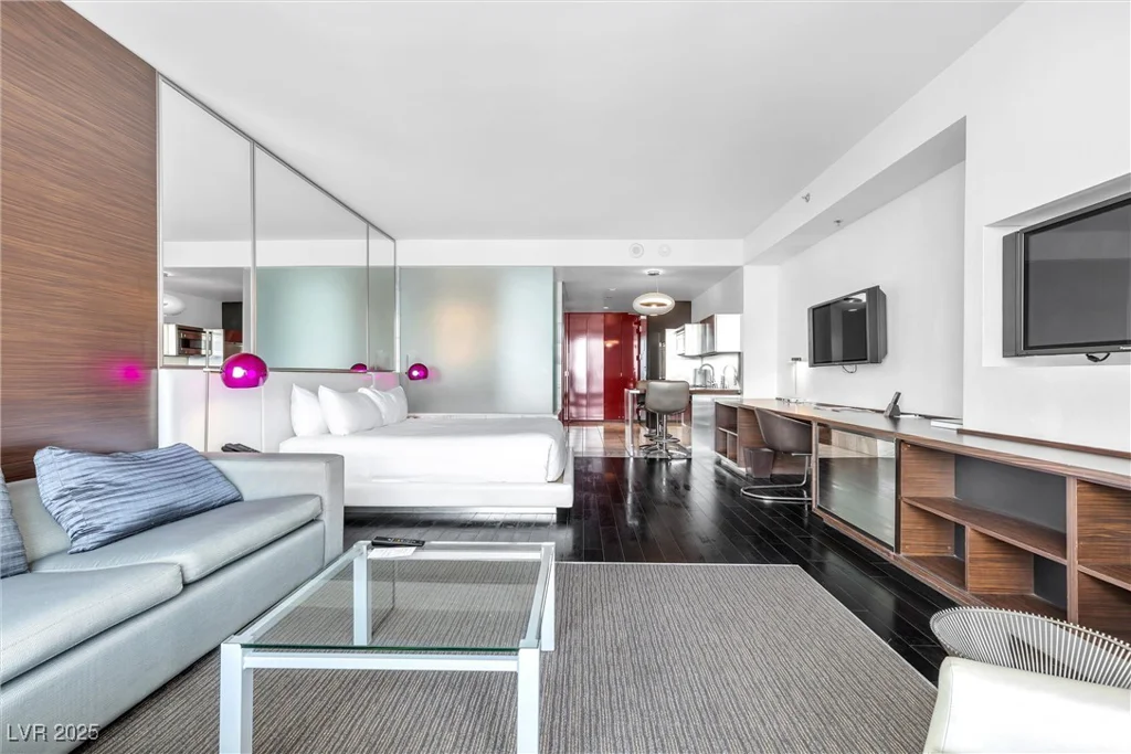 4381 FLAMINGO, Las Vegas, NV 89103