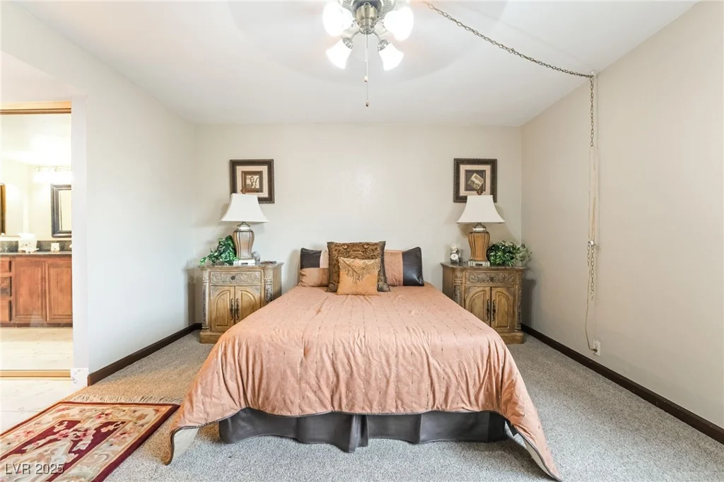 750 Royal Crest, Las Vegas, NV 89169