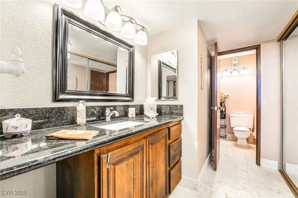 750 Royal Crest, Las Vegas, NV 89169
