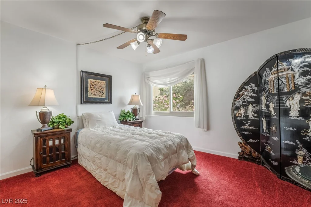 750 Royal Crest, Las Vegas, NV 89169