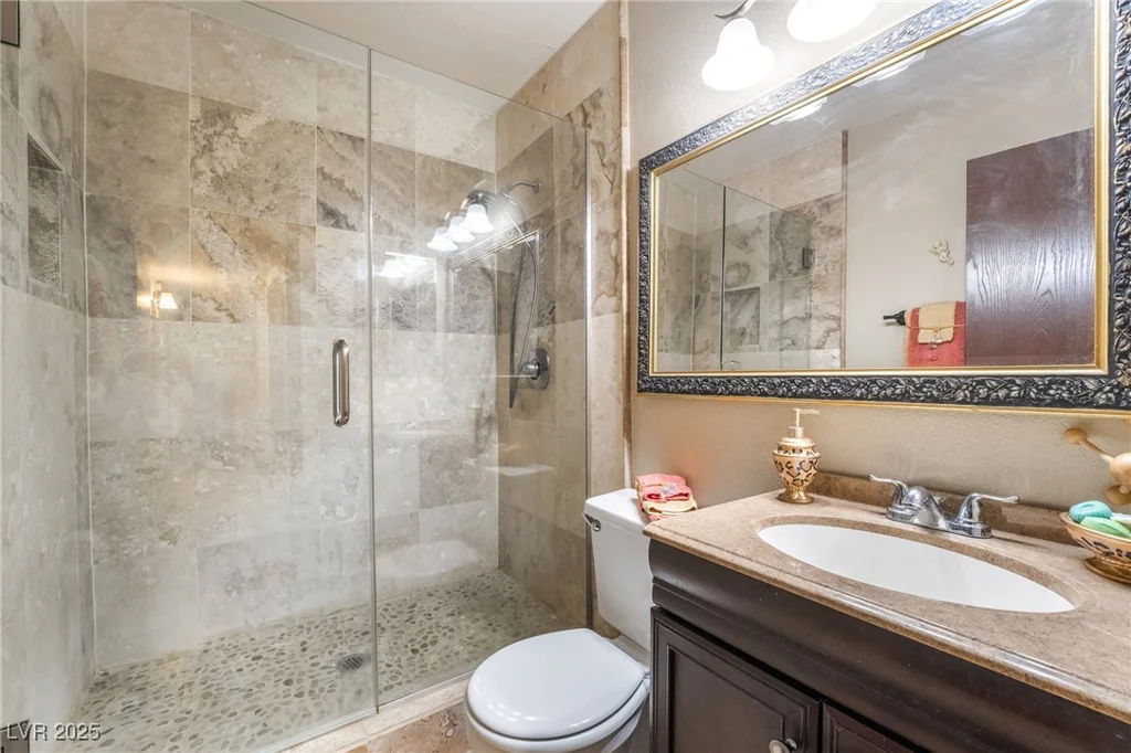 750 Royal Crest, Las Vegas, NV 89169