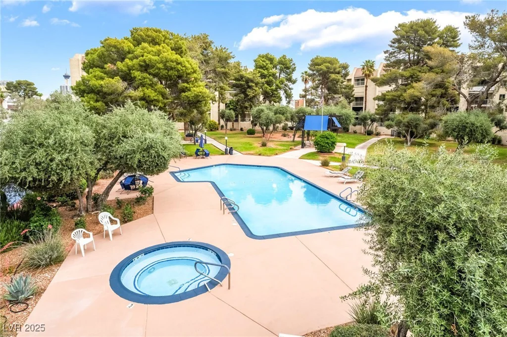 750 Royal Crest, Las Vegas, NV 89169