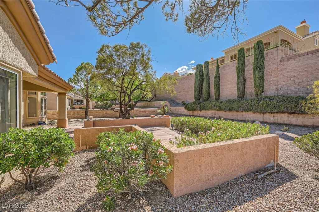 2601 Deer Lake, Las Vegas, NV 89134