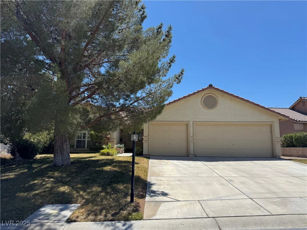 5121 Burr Oak, Las Vegas, NV 89130