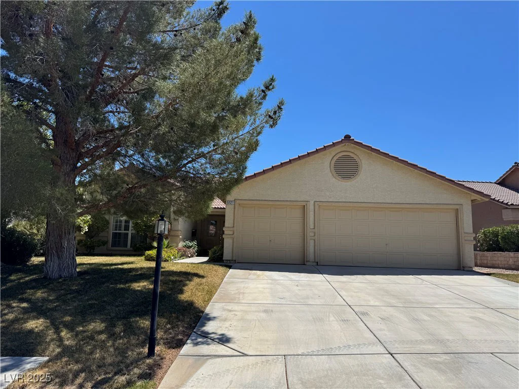 5121 Burr Oak, Las Vegas, NV 89130