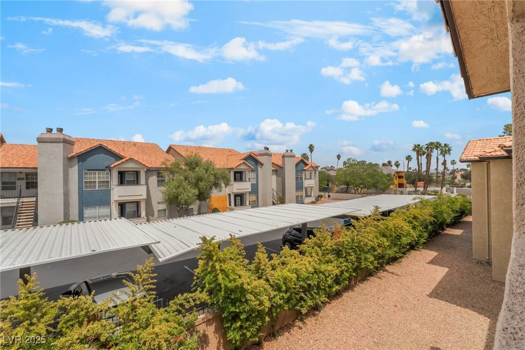 2451 Rainbow, Las Vegas, NV 89108