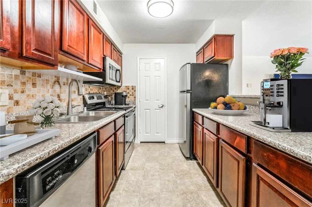 2451 Rainbow, Las Vegas, NV 89108