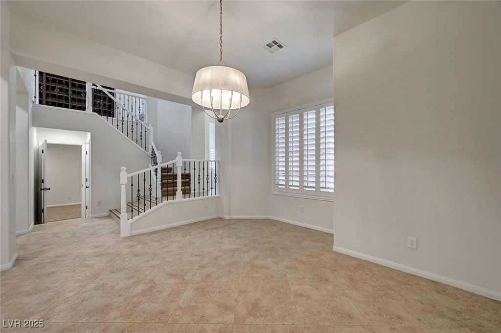 10530 Eagle Nest, Las Vegas, NV 89141