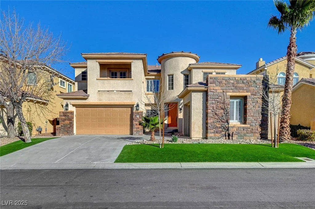 10530 Eagle Nest, Las Vegas, NV 89141