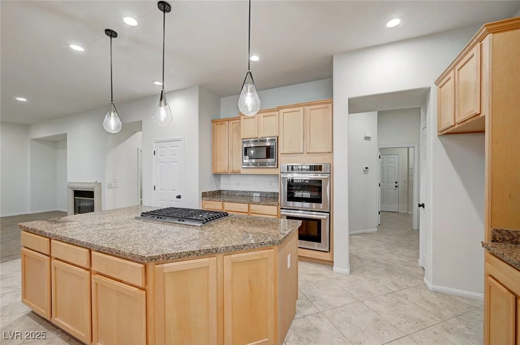 10530 Eagle Nest, Las Vegas, NV 89141