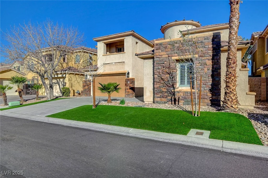 10530 Eagle Nest, Las Vegas, NV 89141