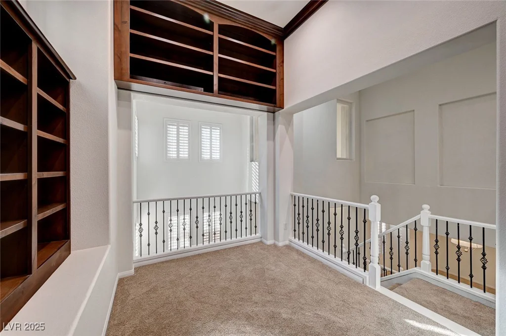 10530 Eagle Nest, Las Vegas, NV 89141