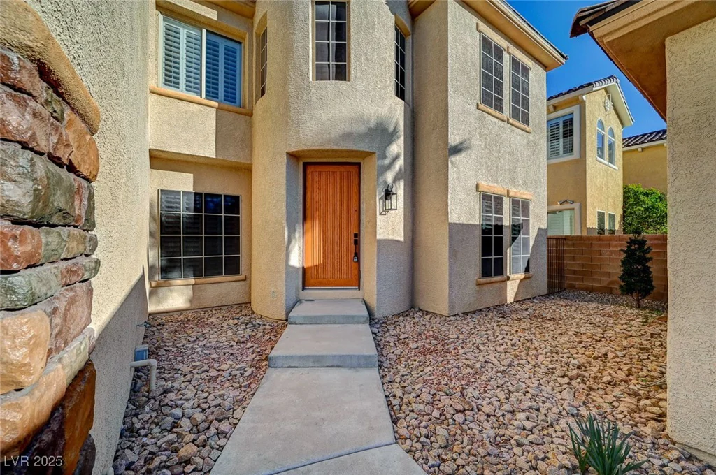 10530 Eagle Nest, Las Vegas, NV 89141