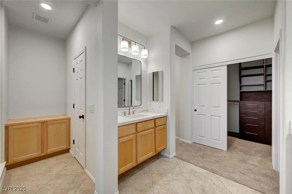 10530 Eagle Nest, Las Vegas, NV 89141