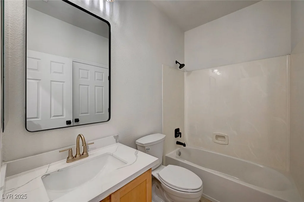 10530 Eagle Nest, Las Vegas, NV 89141