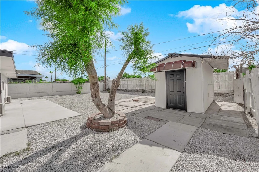 1800 Atlantic, Las Vegas, NV 89104