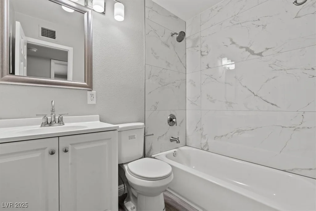 6437 Burgundy, Las Vegas, NV 89107