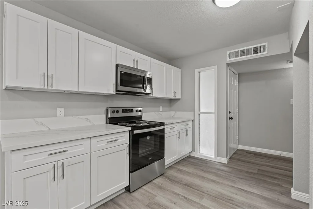 6437 Burgundy, Las Vegas, NV 89107