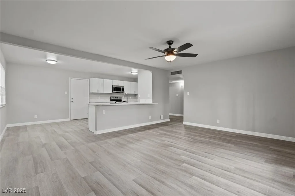 6437 Burgundy, Las Vegas, NV 89107