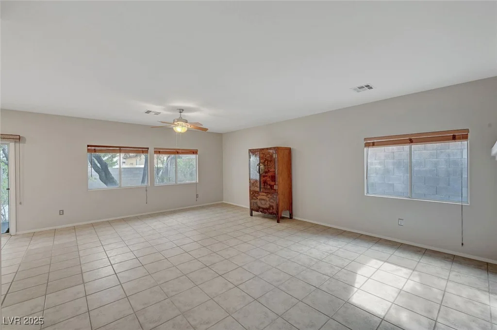9017 Wolf Dancer, Las Vegas, NV 89143
