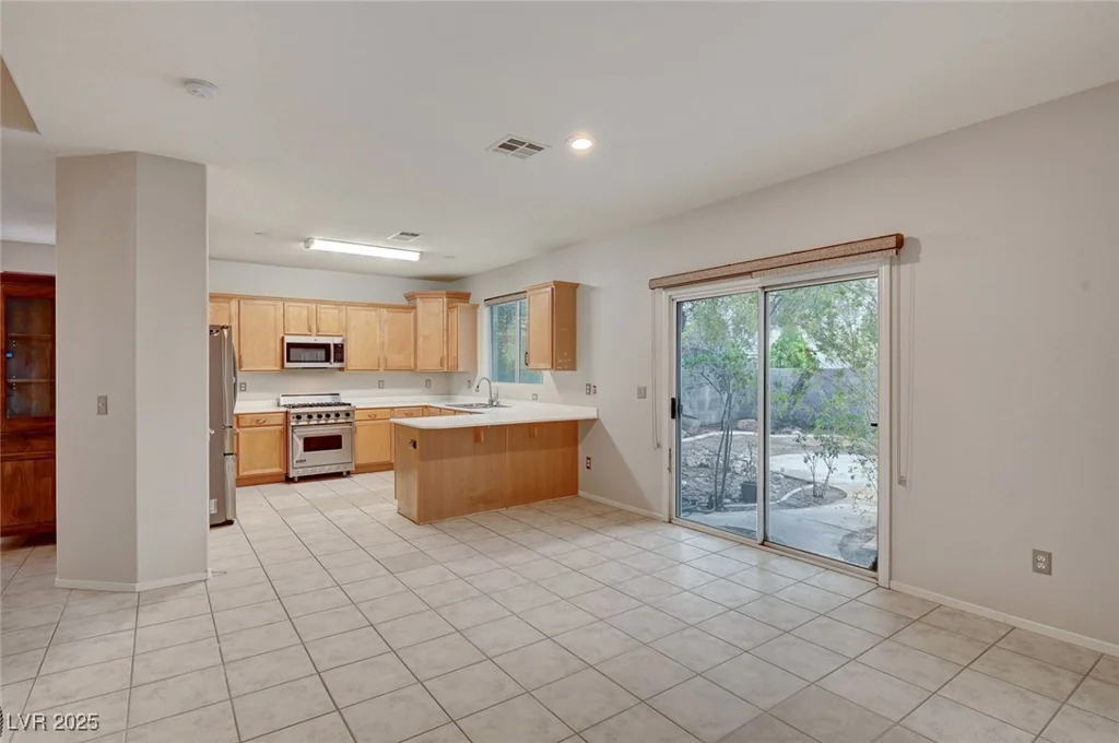 9017 Wolf Dancer, Las Vegas, NV 89143