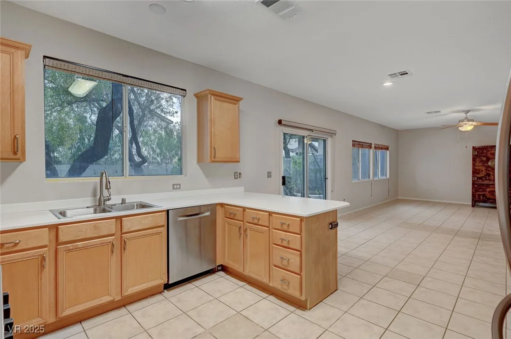 9017 Wolf Dancer, Las Vegas, NV 89143