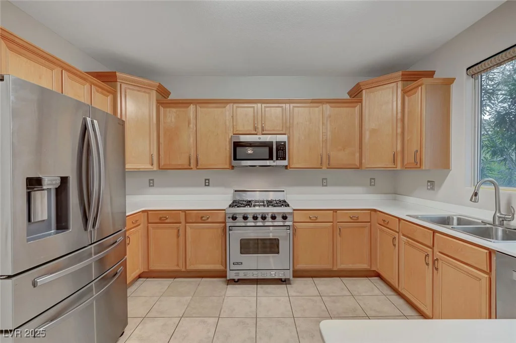 9017 Wolf Dancer, Las Vegas, NV 89143