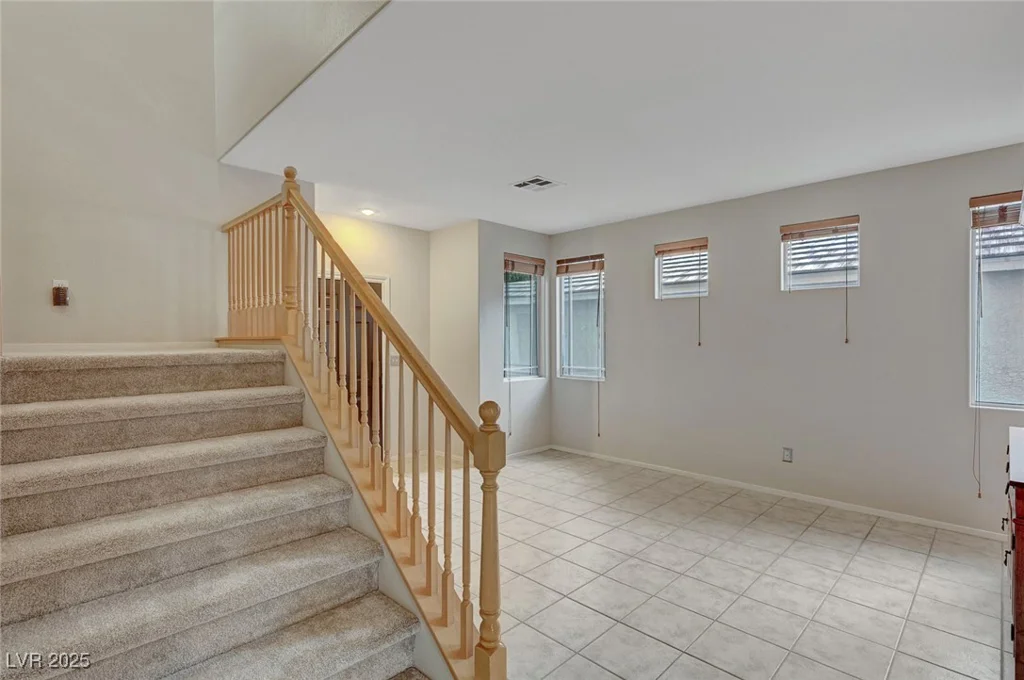 9017 Wolf Dancer, Las Vegas, NV 89143