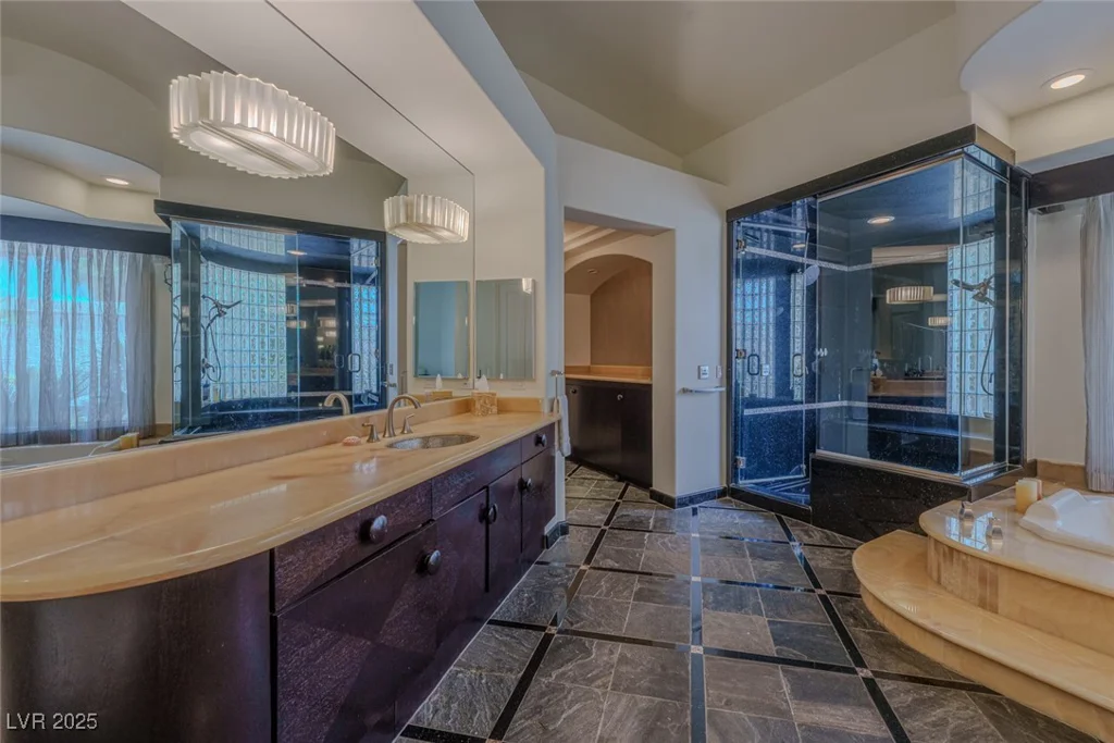 72 Innisbrook, Las Vegas, NV 89113