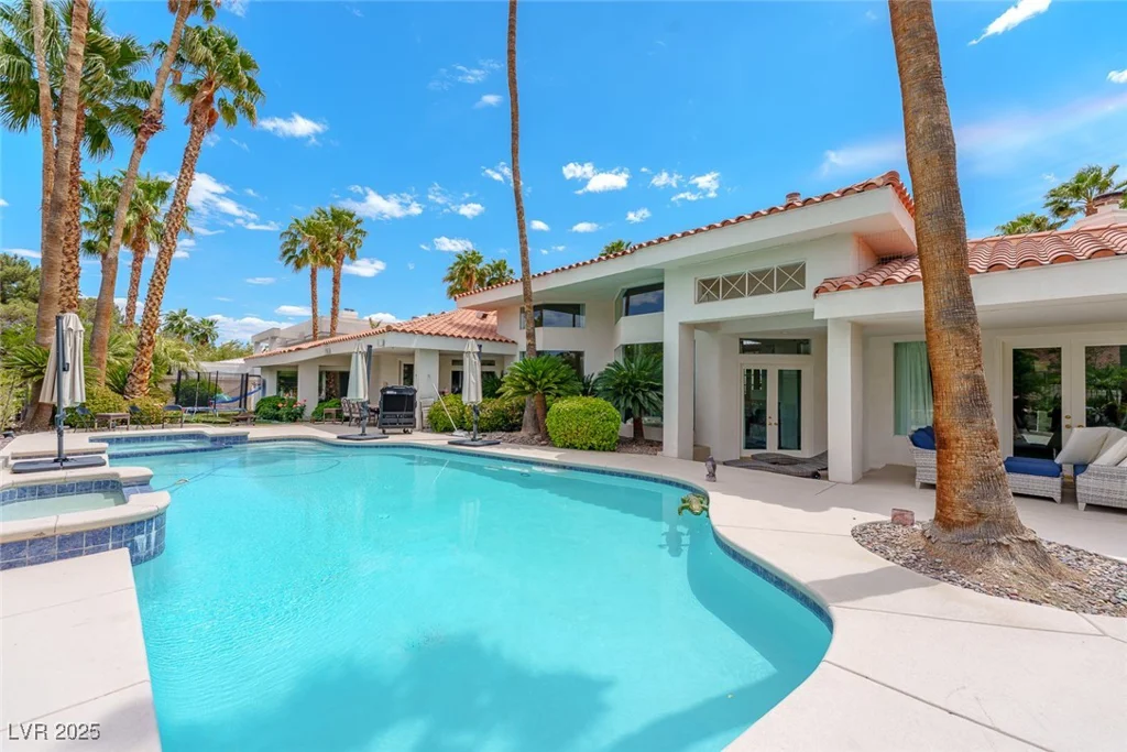 72 Innisbrook, Las Vegas, NV 89113