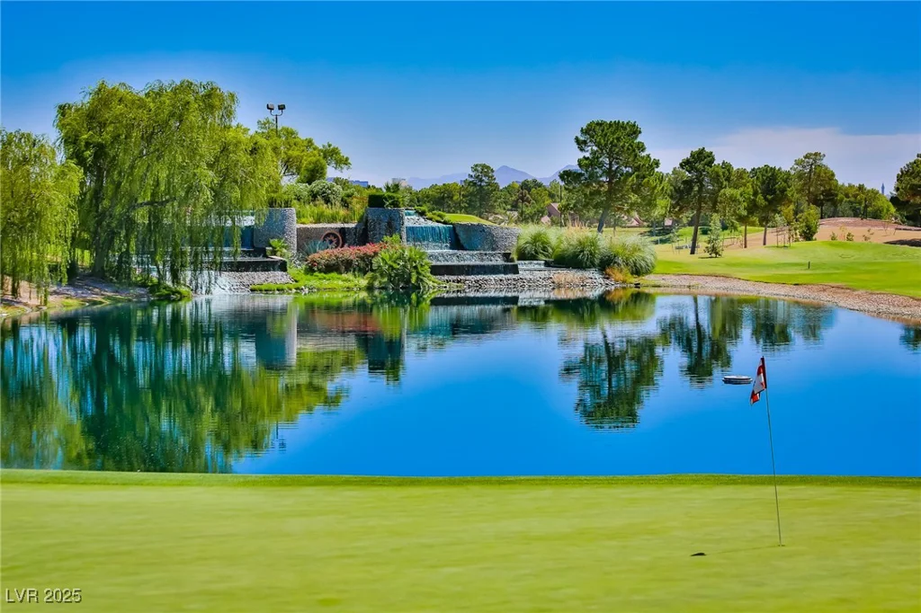 72 Innisbrook, Las Vegas, NV 89113