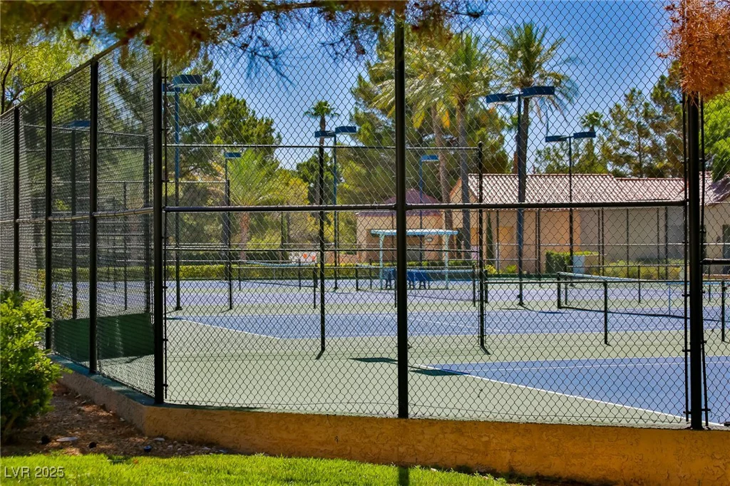 72 Innisbrook, Las Vegas, NV 89113