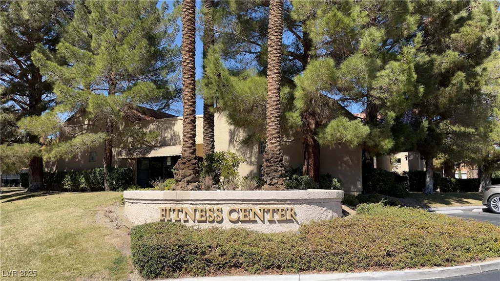 72 Innisbrook, Las Vegas, NV 89113