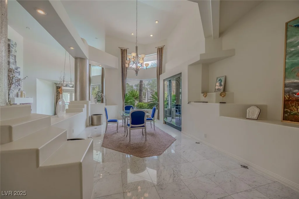 72 Innisbrook, Las Vegas, NV 89113