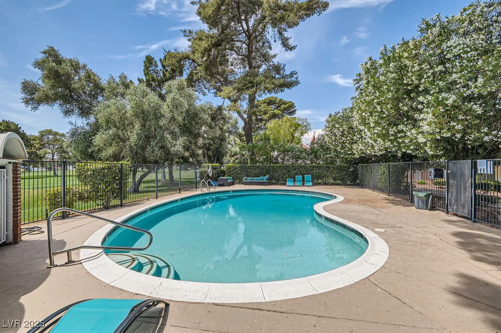 1034 Tam O Shanter, Las Vegas, NV 89109