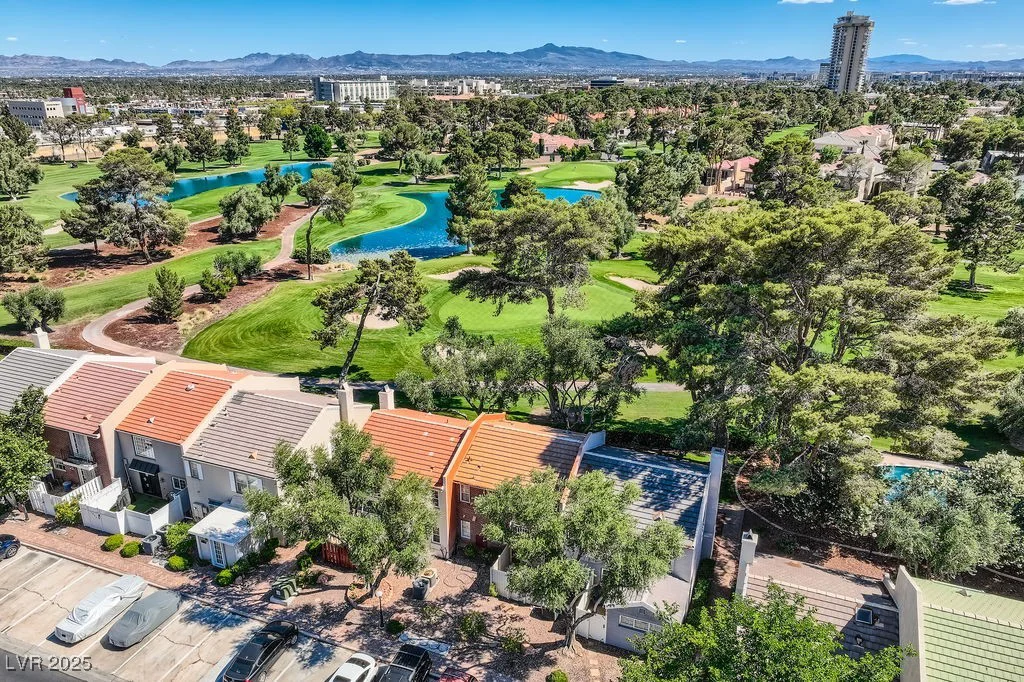 1034 Tam O Shanter, Las Vegas, NV 89109