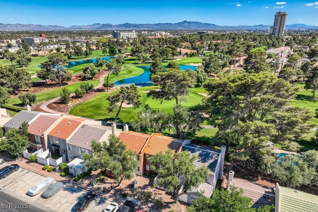 1034 Tam O Shanter, Las Vegas, NV 89109