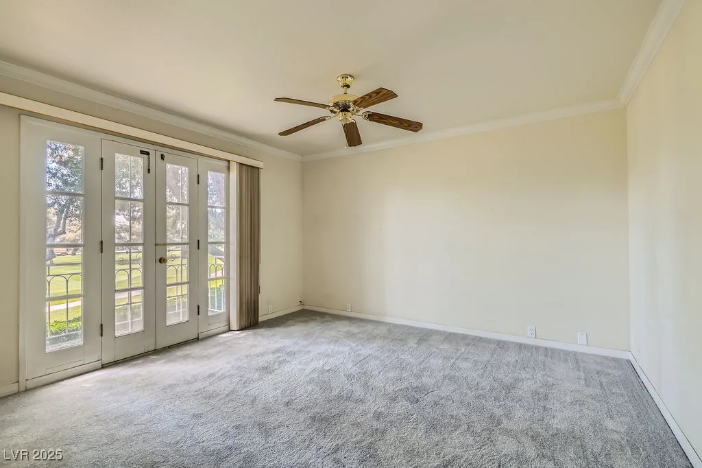 1034 Tam O Shanter, Las Vegas, NV 89109