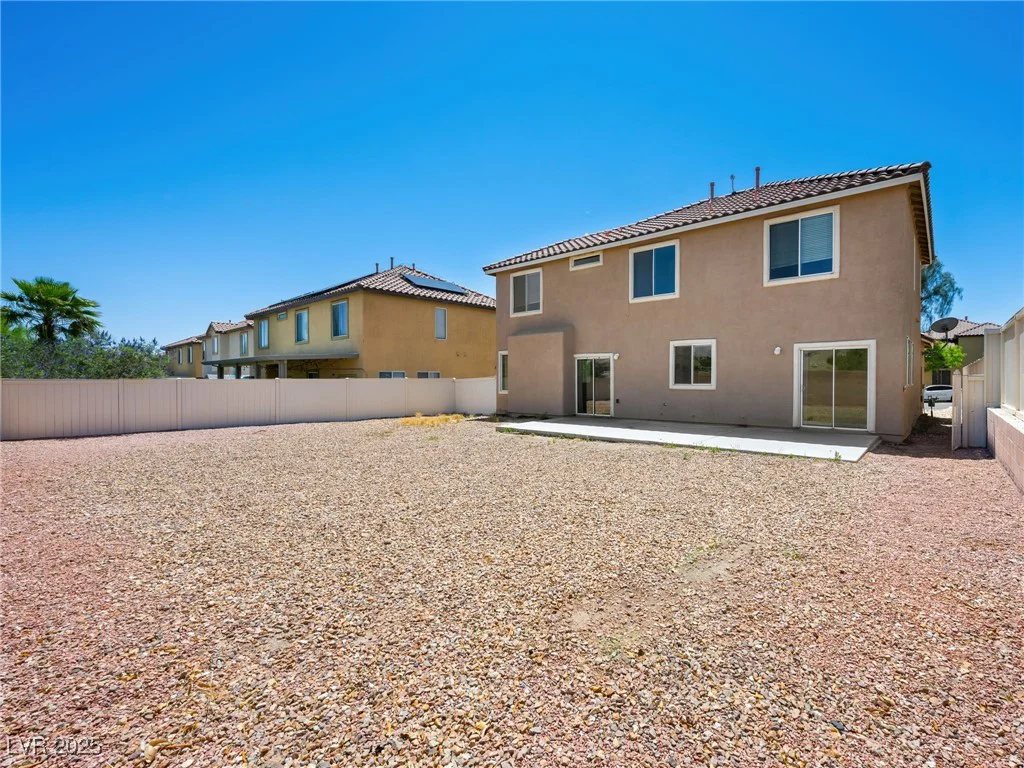 16 Goldleaf Falls, North Las Vegas, NV 89031