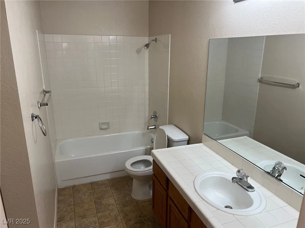1249 Lucia, Las Vegas, NV 89128